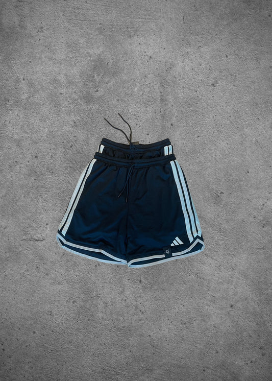 Adi shorts small